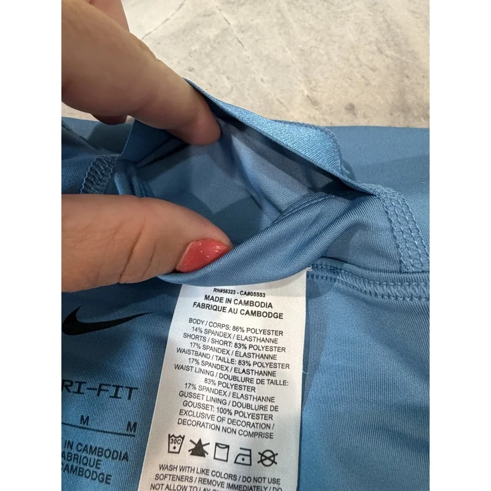 Nike Dri-FIT Women's Blue Tennis Skort Built-In Shorts Pull On Stretch M